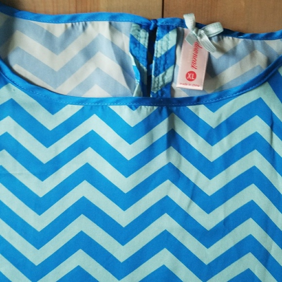 Chevron Blouse - Picture 2 of 4